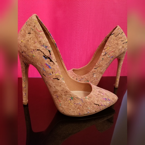 Corkscrew Pumps - Picture 5 of 8